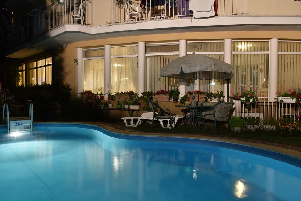 Solaris Apartments Άγιος Κωνσταντίνος και Ελένη Εξωτερικό φωτογραφία